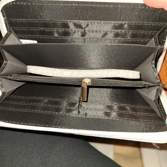 Wallet - Picture 2 of 2